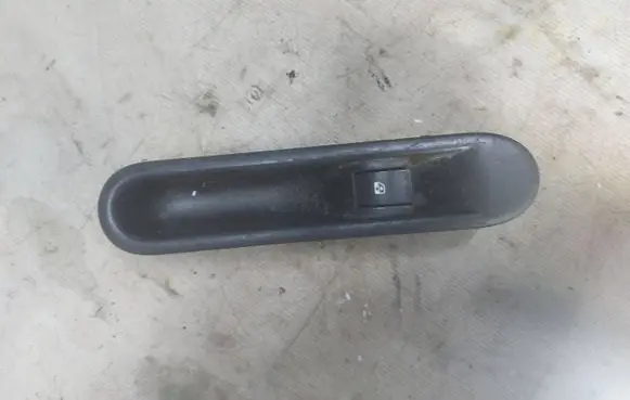 Renault Espace IV Electric window control switch 8200327947