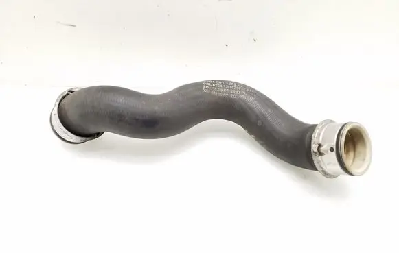 Mercedes-Benz E W212 Engine coolant pipe/hose A2045011682