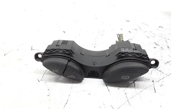 Windscreen/window heater switch