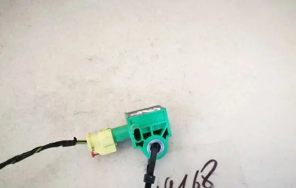 Volkswagen Golf VI Airbag deployment crash/impact sensor 5k0959351 5wk44000