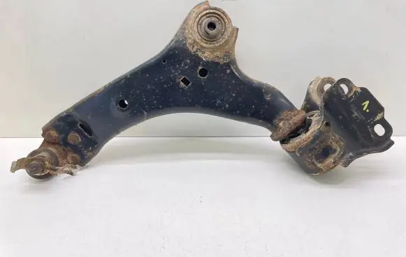 Volvo XC60 Front lower control arm/wishbone 6G9N3A053A