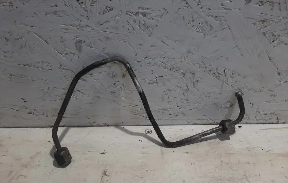 Fuel injector supply line/pipe