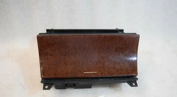 Mercedes-Benz E W210 Ashtray (front) 