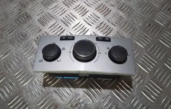 Opel Astra H Climate control unit 13261826 301513120000