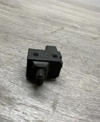 Chrysler 300M Electric window control switch 56007695AB 39754D