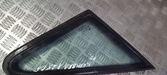 Audi 80 90 S2 B4 Front triangle window/glass E143R001100 E143R-001100