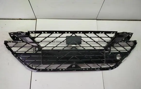 Seat Ateca Front bumper lower grill 575853668R
