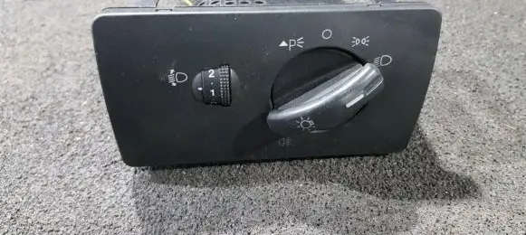 Ford Mondeo Mk III Light switch 1s7t13a024hb