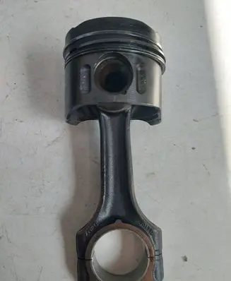 Mercedes-Benz E W210 Piston 8851 611