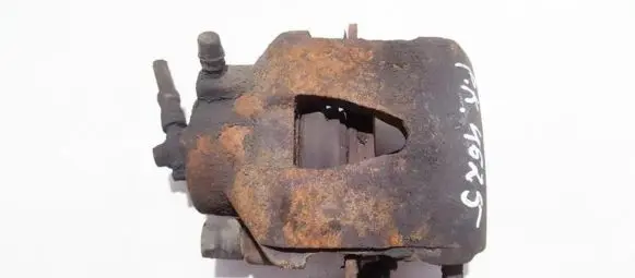 Volkswagen Golf IV Front brake caliper