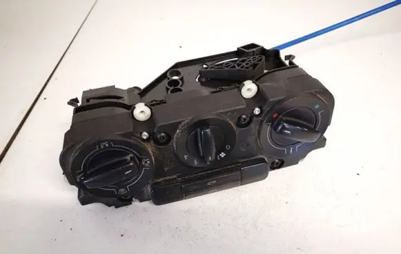 Volkswagen Caddy Climate control unit