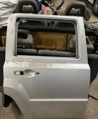 Jeep Patriot Rear door