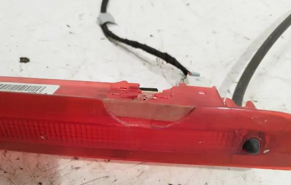 Nissan Qashqai Third/center stoplight 26590EY10C