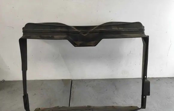 Maserati Quattroporte Intercooler air guide/duct channel 222535