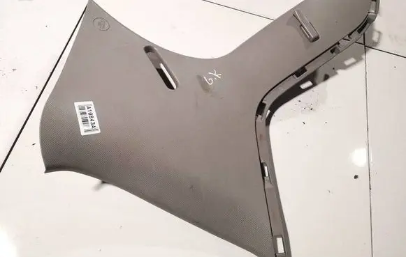Toyota Yaris (D) pillar trim (bottom) 624720d160 62472-0d160