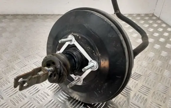 Subaru Legacy Brake booster G215T 83L 83LG215T