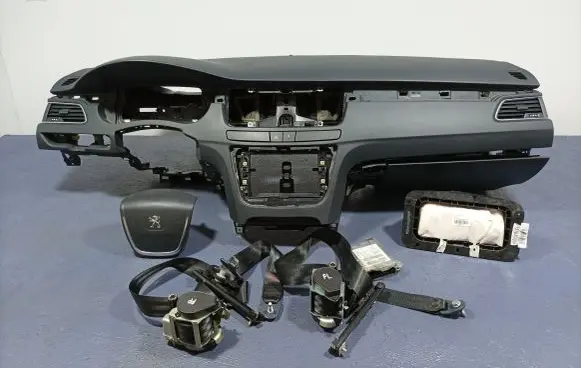 Peugeot 508 RXH Dashboard