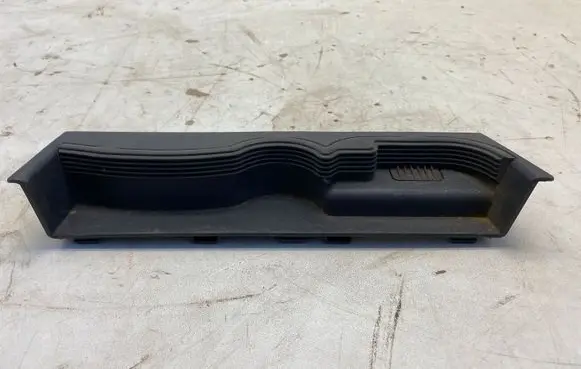 Volkswagen PASSAT B8 Other trunk/boot trim element