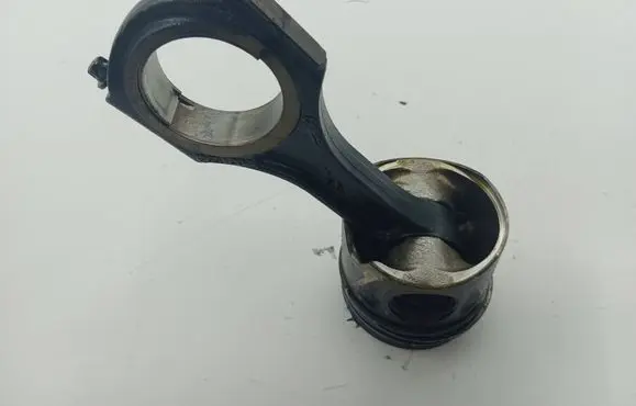 Mercedes-Benz E W212 Piston with connecting rod 65100