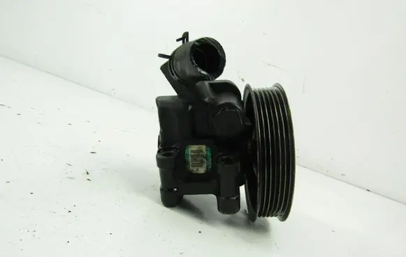 Ford Focus C-MAX Power steering pump 