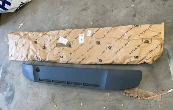 Volkswagen Up Front bumper 1S0853665