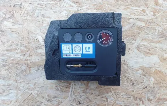Opel Corsa D Tire air pump compressor 101000031