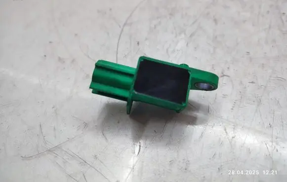 Audi A4 S4 B8 8K Airbag deployment crash/impact sensor 1K0909606C