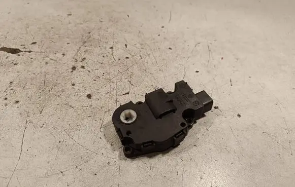 BMW 4 F32 F33 Air flap motor/actuator 412650750