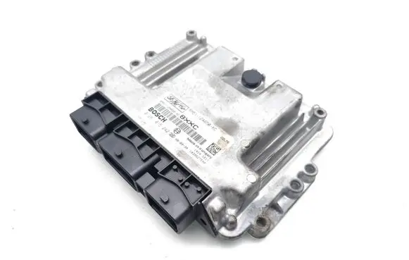 Ford Focus Engine control unit/module 8M5112A650XC 0281015242
