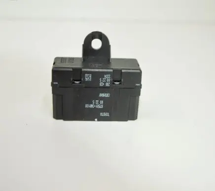 Toyota Avensis T250 Seat heating relay 875010W0100