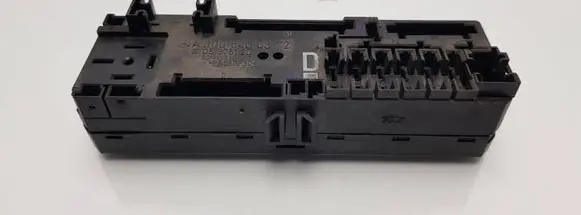 Mercedes-Benz E W210 Fuse box set A0005400372