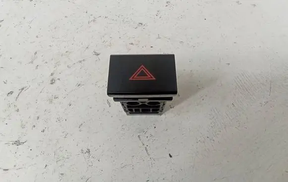 Hyundai ix35 Hazard light switch 937902S000BLH