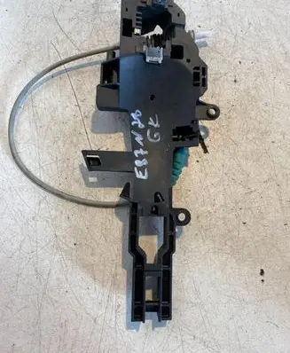 Rear door exterior handle/bracket
