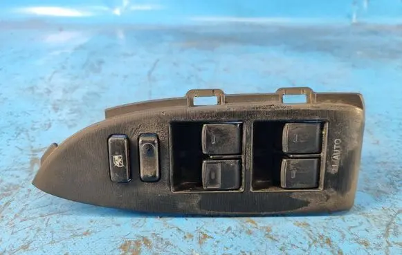 Toyota Prius (XW30) Electric window control switch 7423247090