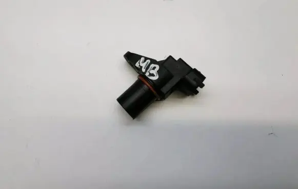 Mercedes-Benz CLS C219 Camshaft position sensor A0051531328