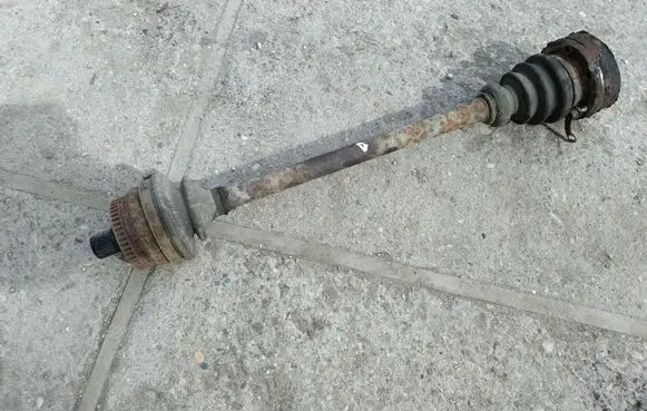 Volkswagen PASSAT B5.5 Rear driveshaft
