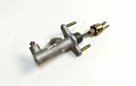 Toyota Avensis T220 Clutch master cylinder