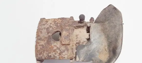 Volkswagen Golf III Front brake caliper