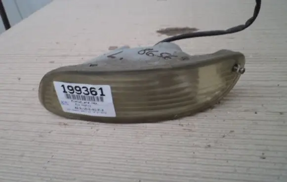 KIA Sephia Front indicator light