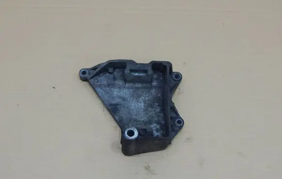 Volkswagen Multivan T5 Generator/alternator bracket 070903143C