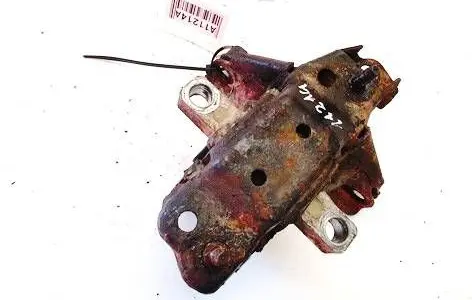 Skoda Fabia Mk2 (5J) Engine mount bracket 
