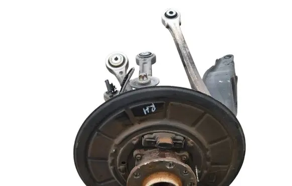 Maserati Ghibli Rear wheel hub spindle/knuckle 