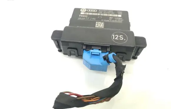 Volkswagen PASSAT B6 Gateway control module 3C0907530E 3C0907951