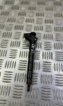 Skoda Octavia Mk3 (5E) Fuel injector 04L130277D 28565330 0047315424H
