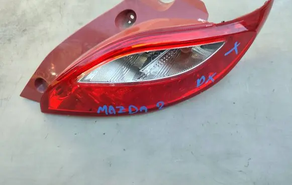 Mazda 2 Rear/tail lights D65151150 K2442