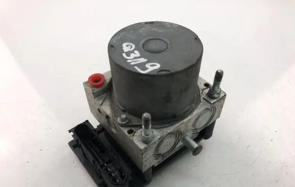 Peugeot 107 ABS Pump 445100H010
