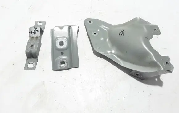 Renault Latitude (L70) Fender mounting bracket 625A10016R