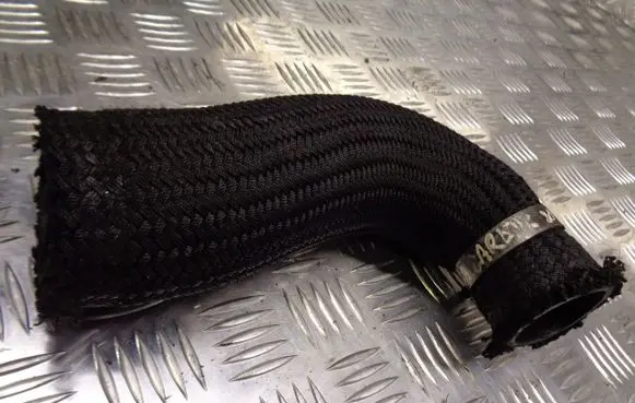 KIA Carens I Air intake hose/pipe