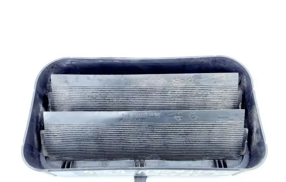 Citroen DS4 Quarter panel pressure vent 9658246080