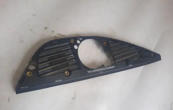 Audi A8 S8 D4 4H Dash center speaker frame 4H1819923A